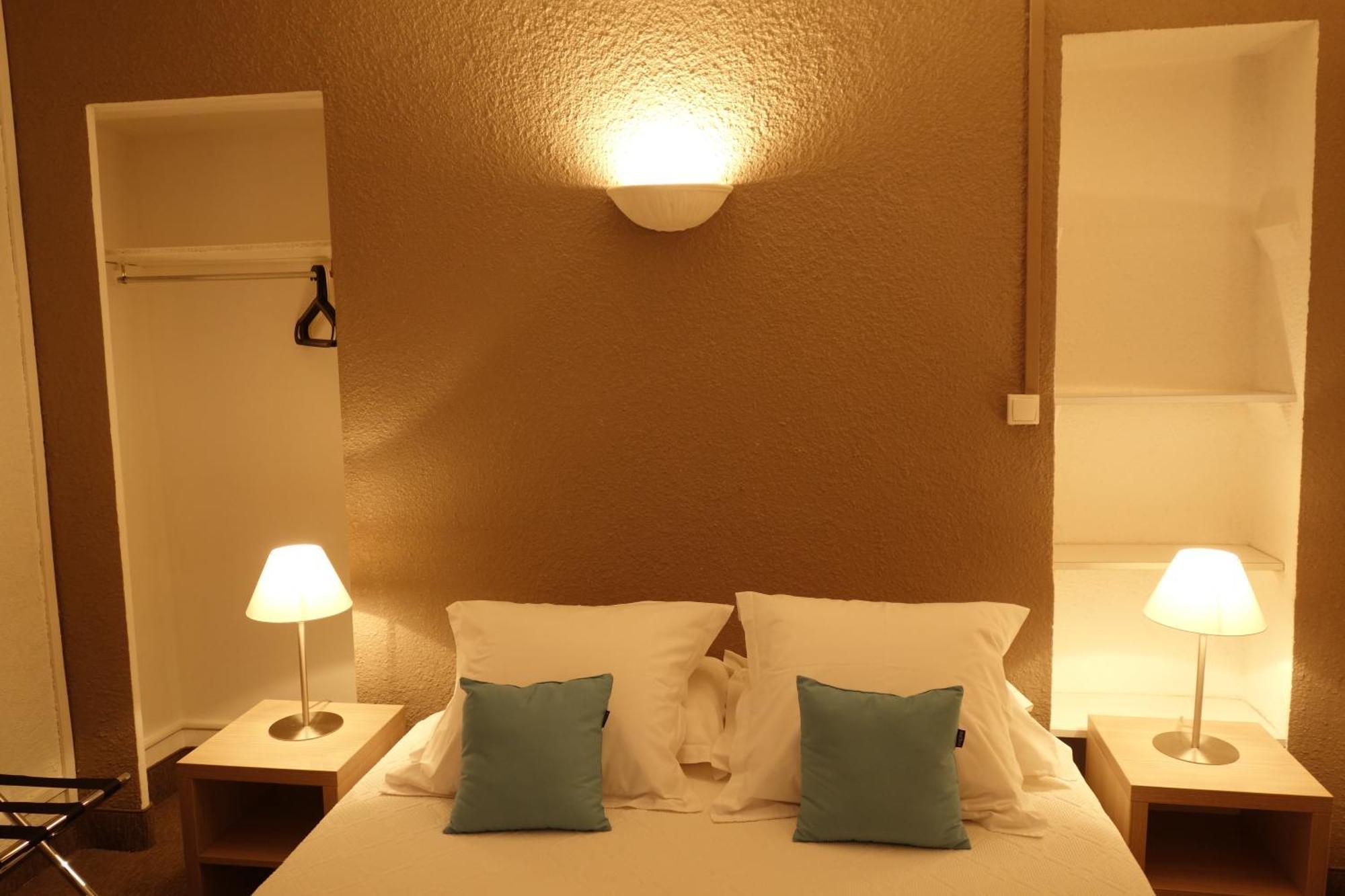 Hotel le Préjoly Saint-Vallier-de-Thiey Habitación foto