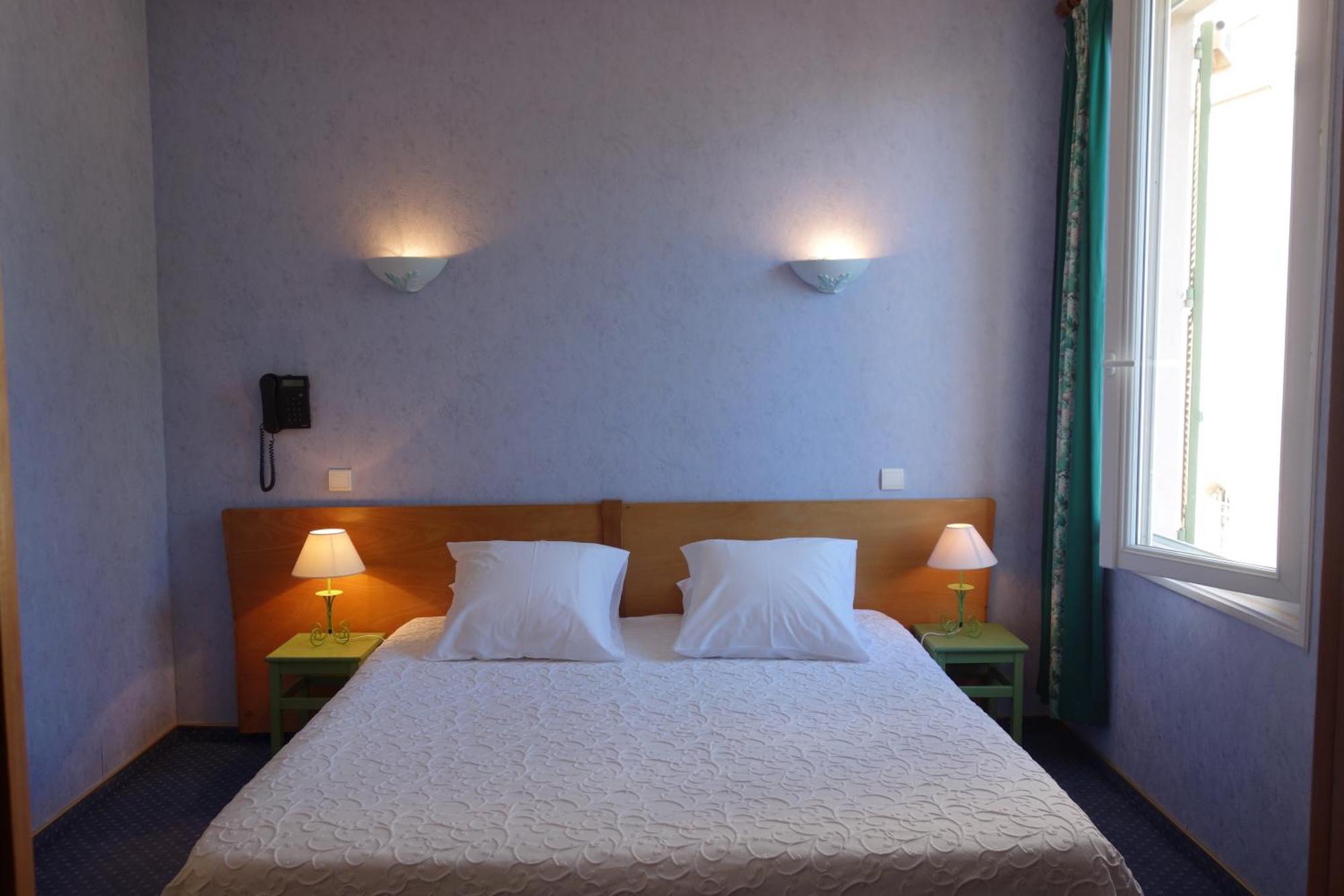 Hotel le Préjoly Saint-Vallier-de-Thiey Habitación foto